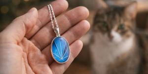 La joya viral que puedes hacer con los bigotes de tu gato (y por qué tanta gente la quiere)