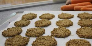 Galletas de avena y miel para perros