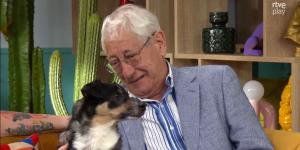 Con 80 años, César toma la decisión más difícil por el bien de su perro: “Es muy doloroso, me ha hecho muy feliz, pero no tengo fuerzas para cuidarlo”