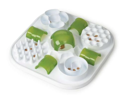 Remedios caseros para gatos que no quieren comer - 10. Estimular la actividad