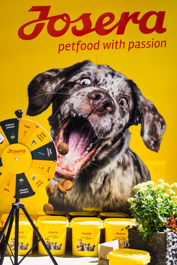 “Josera Moments”: Christian Vieler captura la energía de las mascotas en Barcelona - Detalles del evento en Barcelona